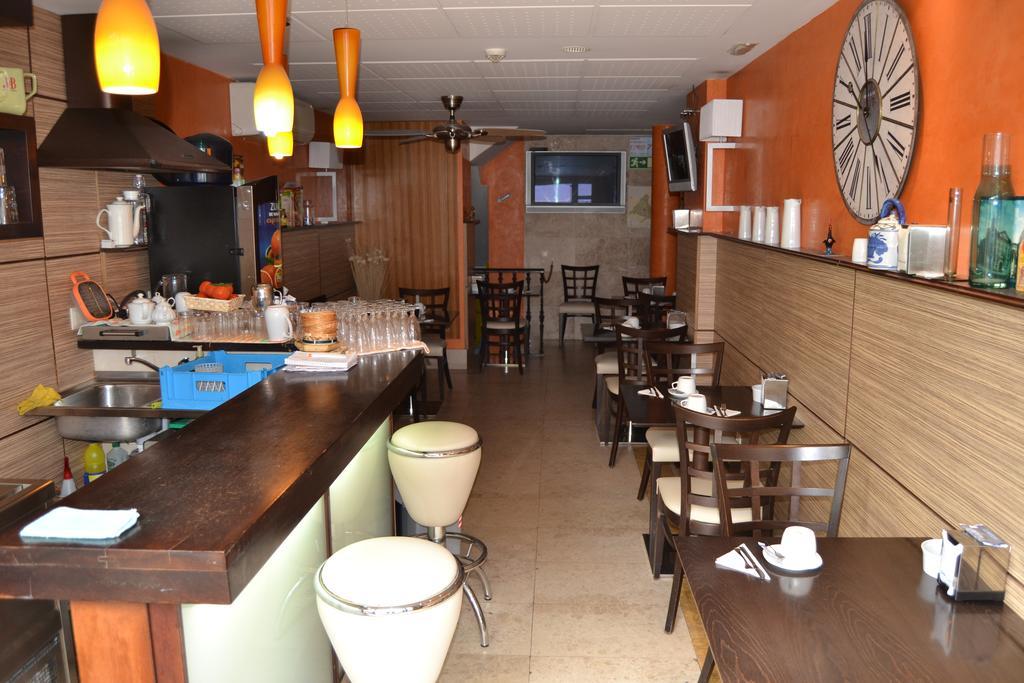 Hostal Don Juan I Alcalá de Henares Zewnętrze zdjęcie