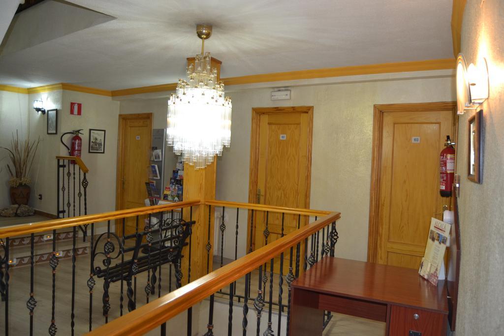 Hostal Don Juan I Alcalá de Henares Zewnętrze zdjęcie